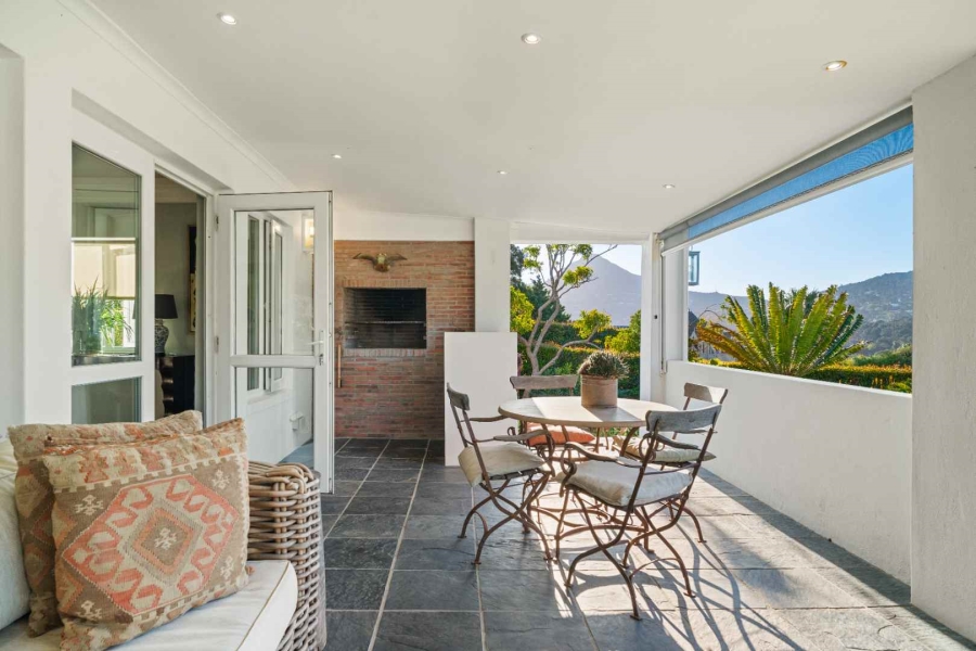 4 Bedroom Property for Sale in Oakhurst Estate Western Cape